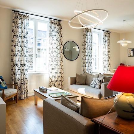 Bel Appartement, Bien Equipe Et Confortable Dans Le Centre Historique Фужер Экстерьер фото