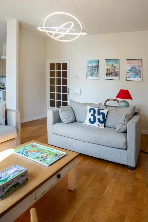 Bel Appartement, Bien Equipe Et Confortable Dans Le Centre Historique Фужер Экстерьер фото